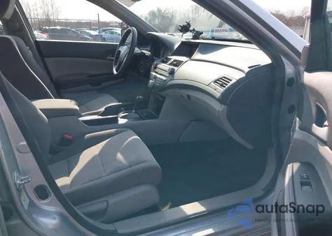 2010 Honda Accord 2.4 Lx-P z USA, uszkodzony, nr VIN 1HGCP2F4XAA087899